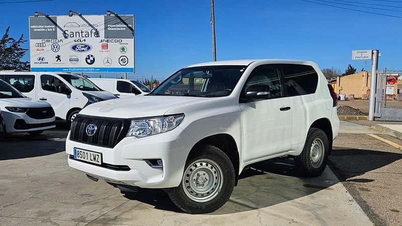 Usado Toyota Land Cruiser 204 CV (150 kW) 2021 Blanco Utilitario