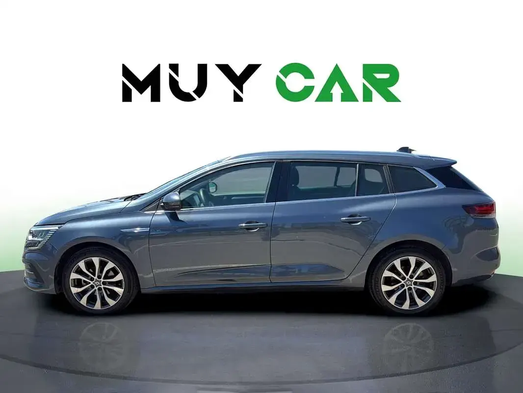 Usado Renault Mégane GrandTour Techno 140 CV (102 kW) 2023 Gris Familiar