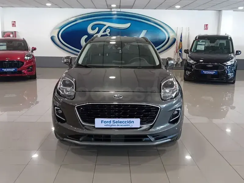 Usado Ford Puma Titanium 125 CV (91 kW) 2024 Gris / plata SUV