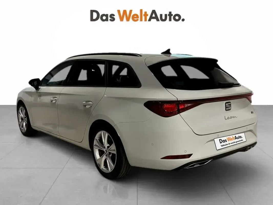 Usado Seat Leon FR 150 CV (110 kW) 2020 Blanco Utilitario
