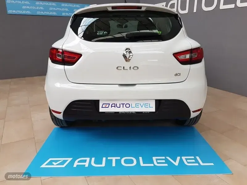 Usado Renault Clio Business 75 CV (55 kW) 2019 Blanco