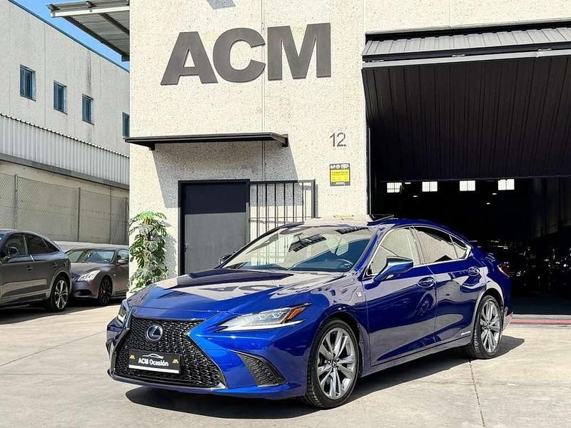 Azul Usado 2019 Lexus IS300h Sport Line Berlina | 34.990 € - Imagen 1/4