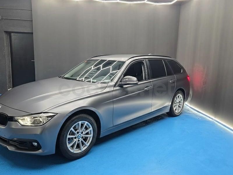 Usado BMW 318 150 CV (110 kW) 2019 Azul Familiar