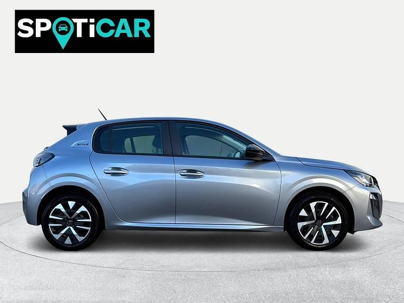 Nuevo Peugeot 208 Style 110 CV (80 kW) 2025 Gris Utilitario