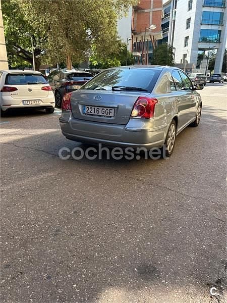 Usado Toyota Avensis Executive 150 CV (110 kW) 2008 Gris / plata Berlina