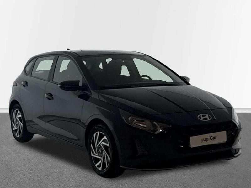 Gris Usado 2024 Hyundai i20 Utilitario | 19.500 € (Caro) - Imagen 1/4