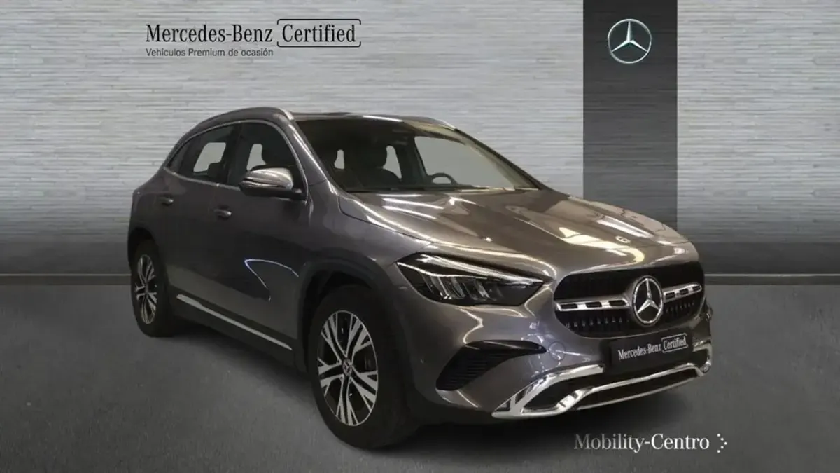 Usado Mercedes GLA200 Progressive 151 CV (111 kW) 2024 Mountaingrau  met. SUV