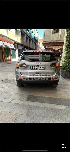 Usado Jeep Compass Longitude 140 CV (102 kW) 2017 Gris / plata SUV