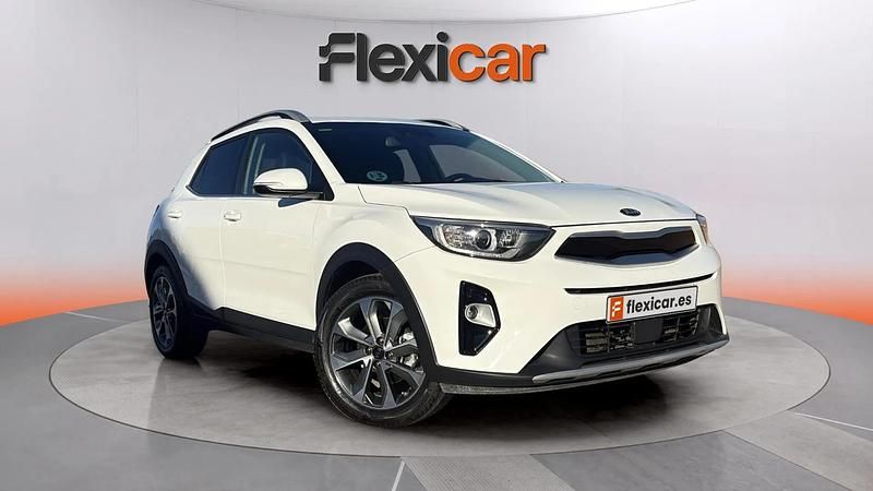 Usado Kia Stonic 110 CV (80 kW) 2018 Blanco SUV