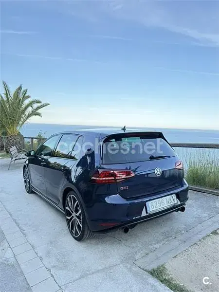 Usado VW Golf VII GTI 230 CV (169 kW) 2015 Azul Berlina