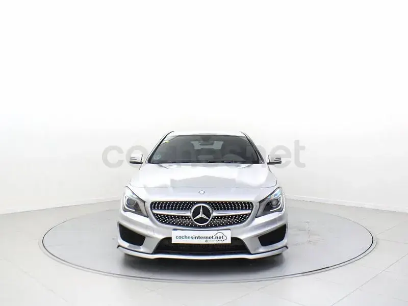Occasion Mercedes CLA220 Shooting Brake AMG line 177 PK (130 kW) 2016 Grijs Stationwagen