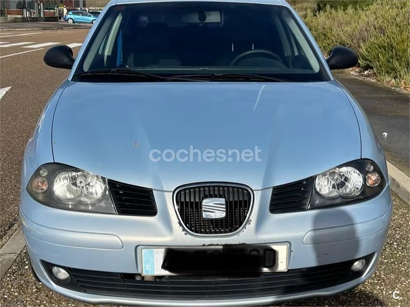 Usado Seat Cordoba 100 CV (73 kW) 2004 Azul Berlina