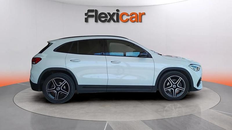 Usado Mercedes GLA200 150 CV (110 kW) 2021 Blanco SUV