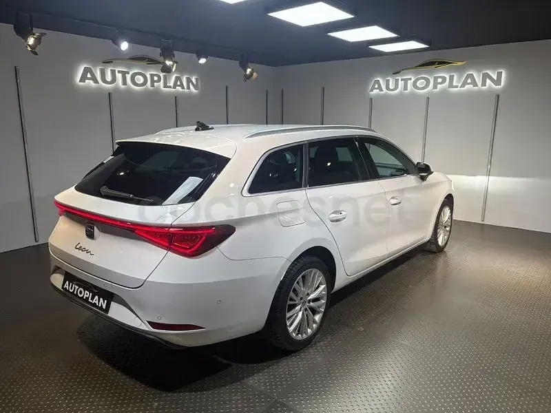 Usado Seat Leon XCELLENCE 150 CV (110 kW) 2020 Blanco Familiar