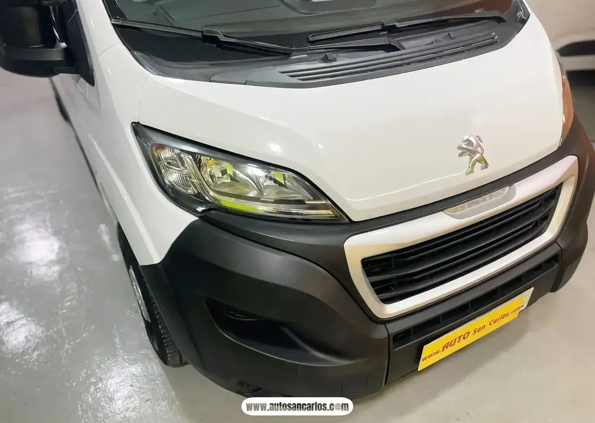 Usado Peugeot Boxer S 140 CV (102 kW) 2021 Blanco Van