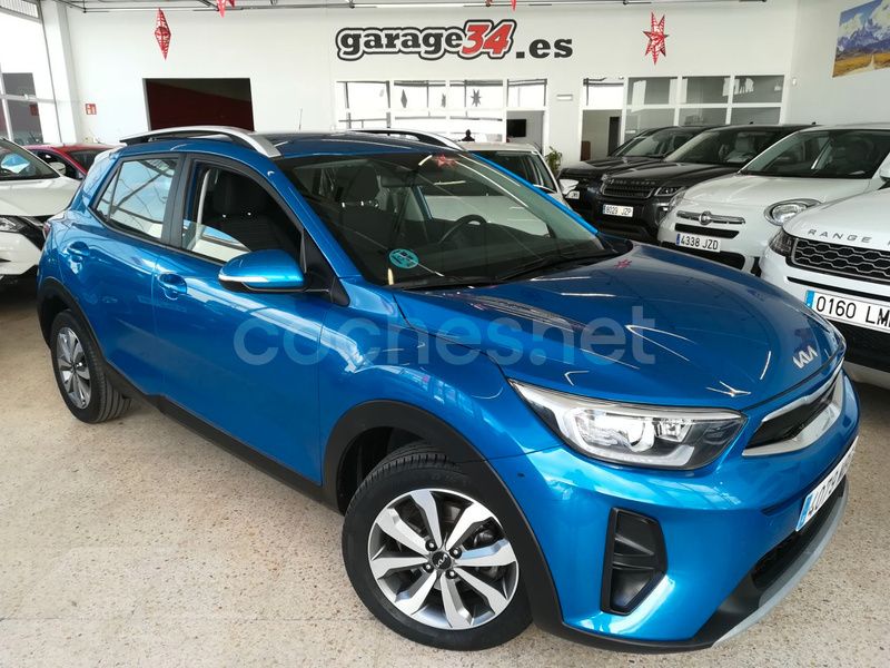 Azul Usado 2022 Kia Stonic Plus SUV | 15.900 € (Un poco caro) - Imagen 1/4