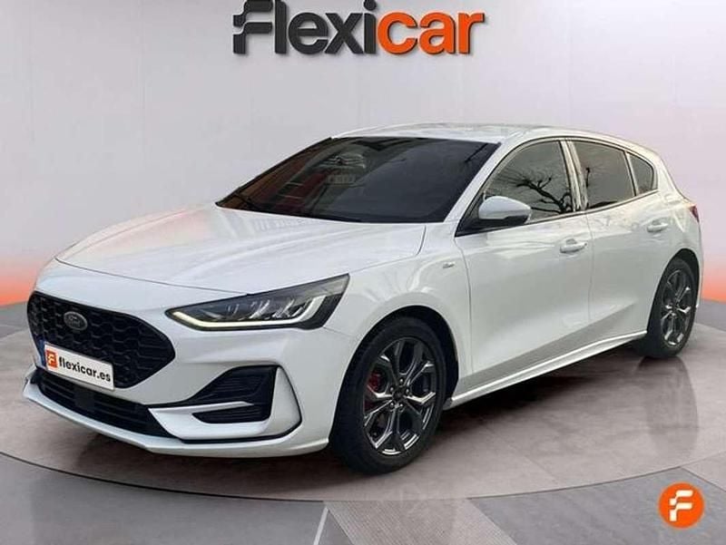 Usado Ford Focus ST-Line X 125 CV (91 kW) 2023 Blanco Familiar