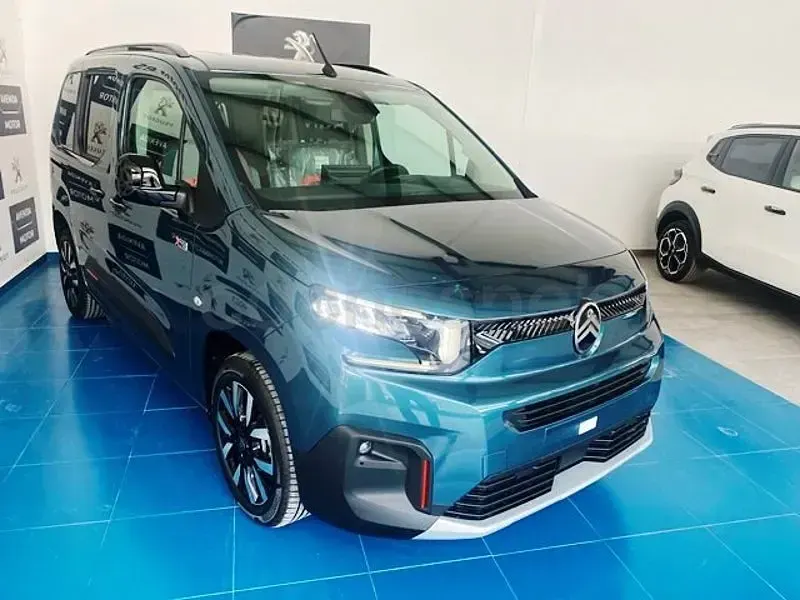 Nuevo Citroën Berlingo 130 CV (95 kW) 2026 Azul Monovolumen