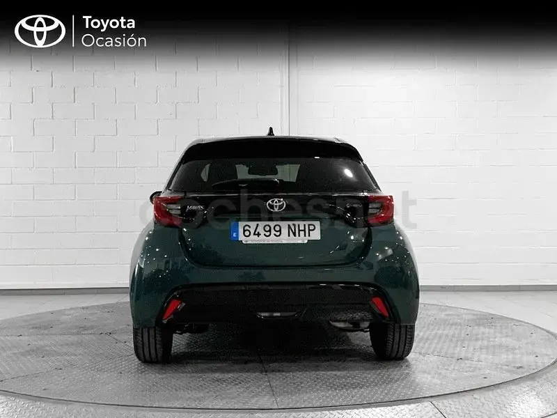 Usado Toyota Yaris Hybrid Style 116 CV (85 kW) 2025 Verde Berlina