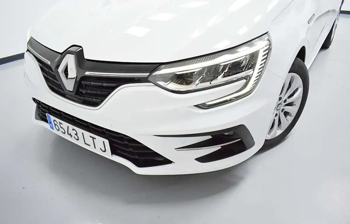 Usado Renault Mégane Life 116 CV (85 kW) 2021 Blanco Utilitario