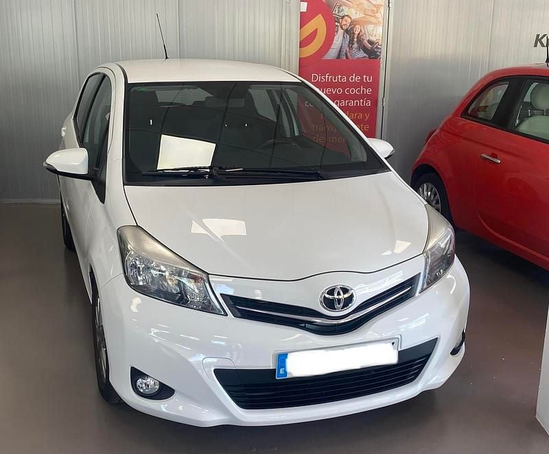 Blanc0 Usado 2014 Toyota Yaris Active | 9300 € (Precio justo) - Imagen 1/1