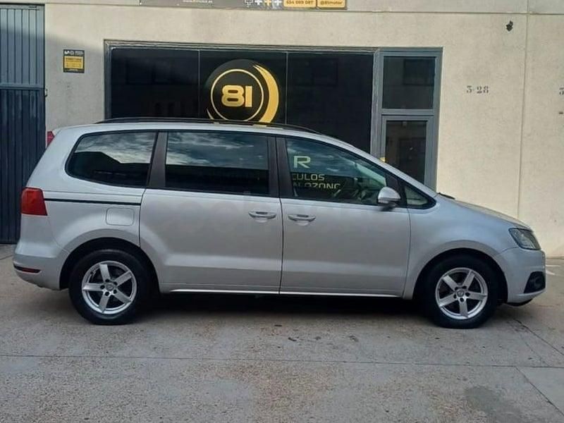Usado Seat Alhambra Ecomotive 140 CV (102 kW) 2012 Gris / plata Monovolumen