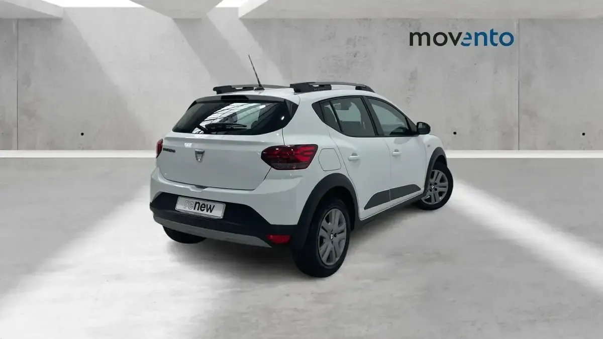 Usado Dacia Sandero Comfort 101 CV (74 kW) 2022 Blanco Berlina