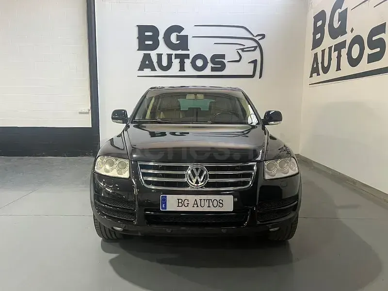 Usado VW Touareg 225 CV (165 kW) 2006 Negro SUV
