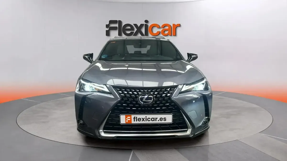 Usado Lexus UX 184 CV (135 kW) 2021 Gris SUV