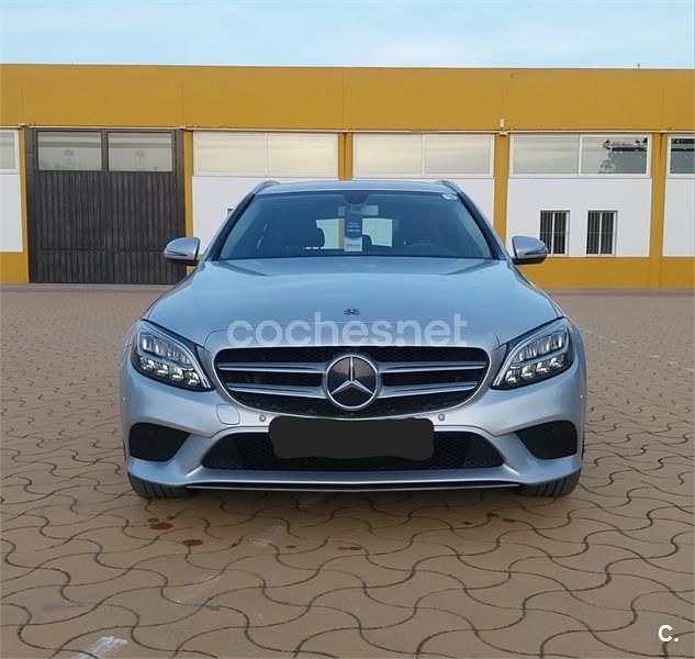 Usado Mercedes C200 160 CV (117 kW) 2020 Gris / plata Familiar