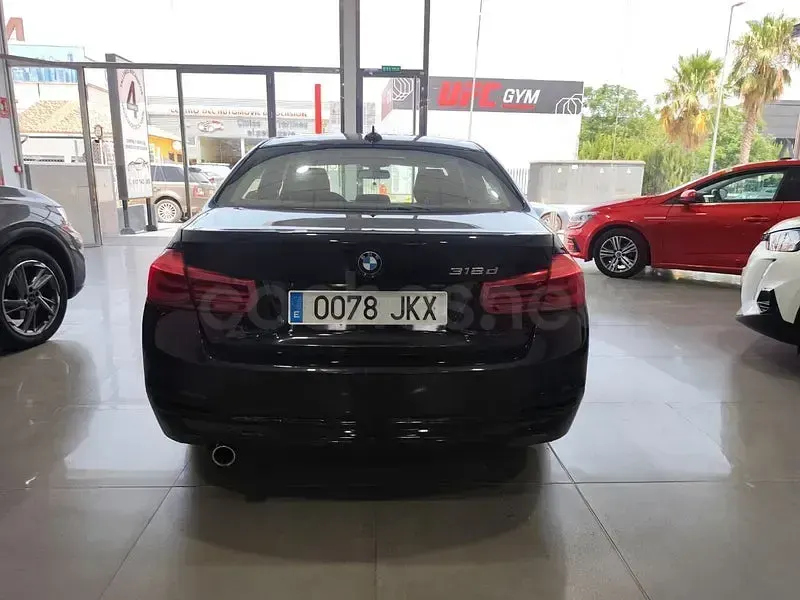 Usado BMW 318 150 CV (110 kW) 2015 Negro Berlina
