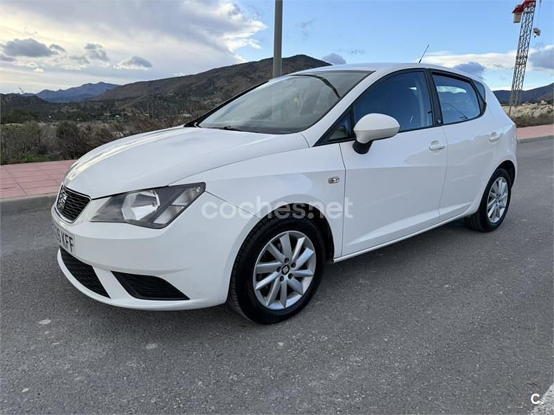 Blanco Usado 2017 Seat Ibiza Reference Berlina | 6995 € (Buen precio) - Imagen 1/4