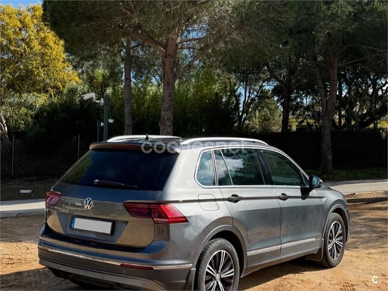 Usado VW Tiguan Sportline 150 CV (110 kW) 2018 Gris / plata SUV
