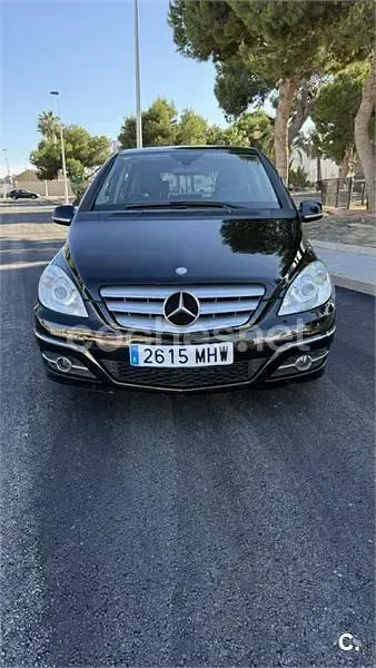 Usado Mercedes B200 140 CV (102 kW) 2009 Negro Monovolumen