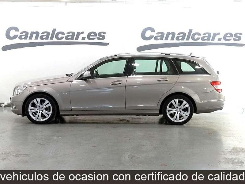 Usado Mercedes C200 Avantgarde 136 CV (100 kW) 2008 Plateado Familiar