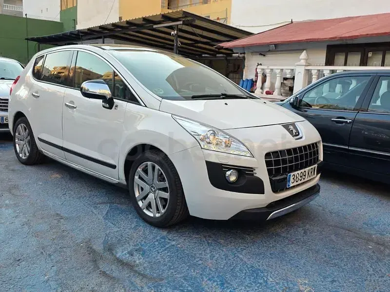 Usado Peugeot 3008 200 CV (147 kW) 2013 Blanco Familiar