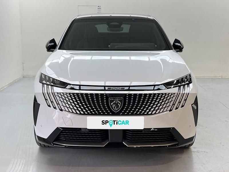 Usado Peugeot e-3008 GT 158 kW (216 CV) 2024 Blanco SUV