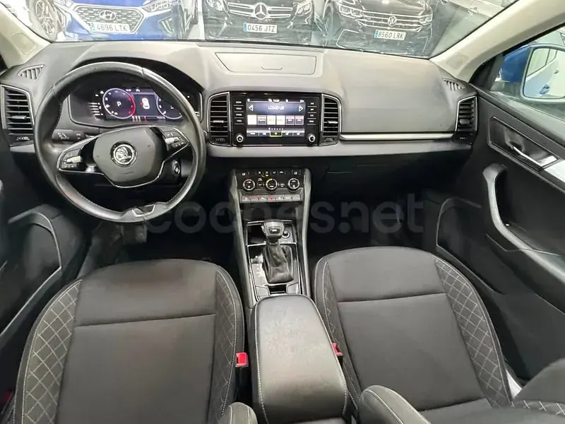 Usado Skoda Karoq Ambition 115 CV (84 kW) 2021 Azul SUV