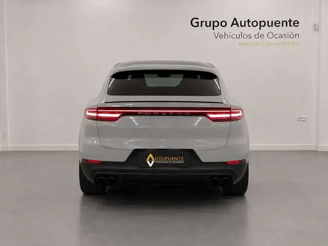 Usado Porsche Cayenne S 441 CV (324 kW) 2019 Gris SUV