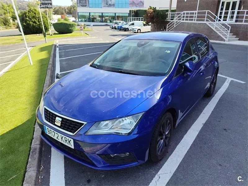 Usado Seat Leon Style 115 CV (84 kW) 2018 Azul Berlina