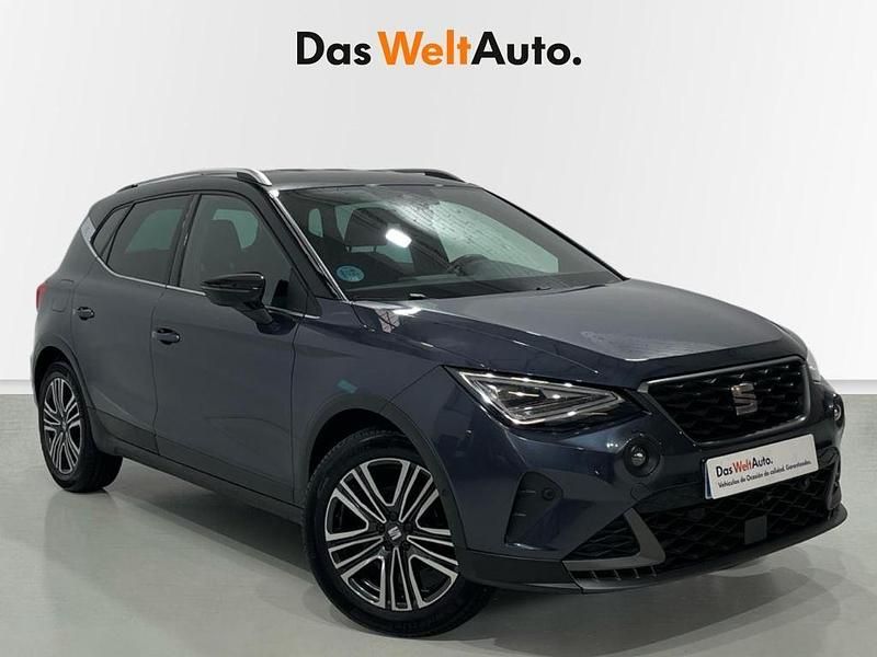 Usado Seat Arona FR 115 CV (84 kW) 2024 Gris SUV