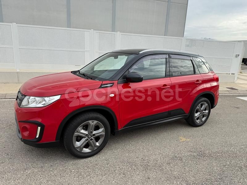 Usado Suzuki Vitara GLX 120 CV (88 kW) 2018 Rojo SUV
