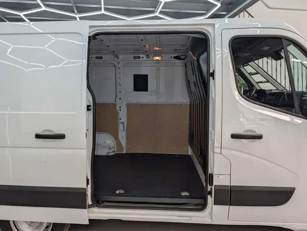 Usado Nissan NV400 Comfort 130 CV (95 kW) 2020 Blanco Van