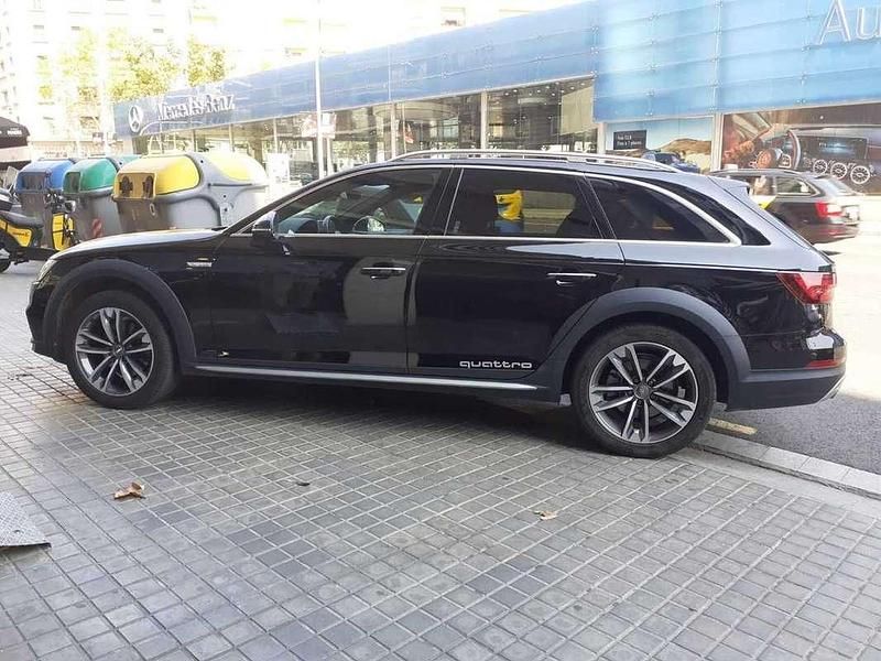 Usado Audi A4 Allroad Sport 163 CV (119 kW) 2017 Negro Familiar
