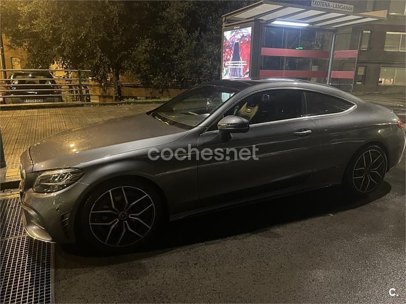 Usado Mercedes C220 194 CV (142 kW) 2018 Gris / plata Coupe