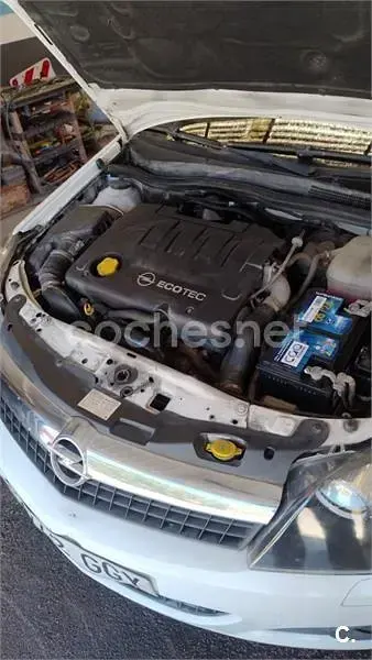 Usado Opel Astra GTC Enjoy 120 CV (88 kW) 2008 Blanco Berlina