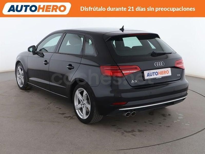 Usado Audi A3 150 CV (110 kW) 2017 Negro Berlina