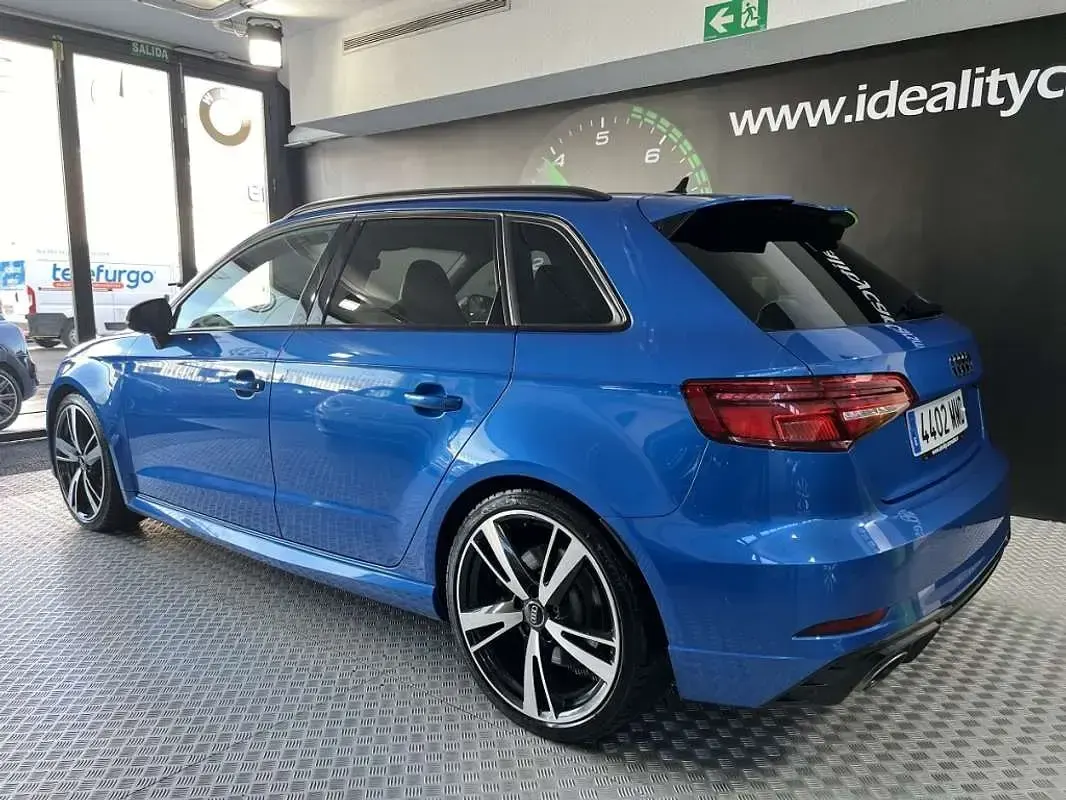 Usado Audi RS3 Sportback 400 CV (294 kW) 2020 Azul Utilitario