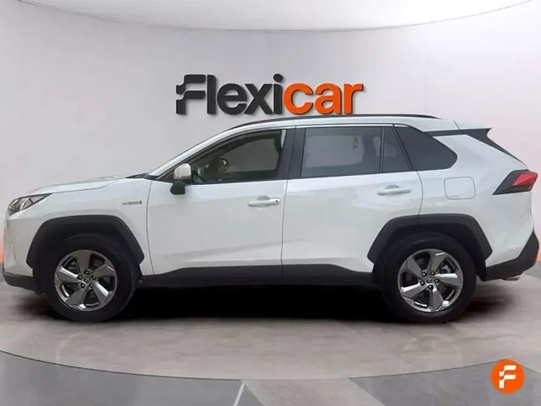 Usado Toyota RAV4 Hybrid Advance 218 CV (160 kW) 2021 Blanco SUV