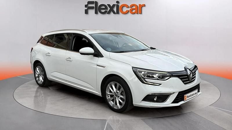 Usado Renault Mégane GrandTour Zen 140 CV (102 kW) 2019 Blanco Familiar